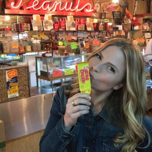 Meet your Posher, Adriane - Picture 3 of 8